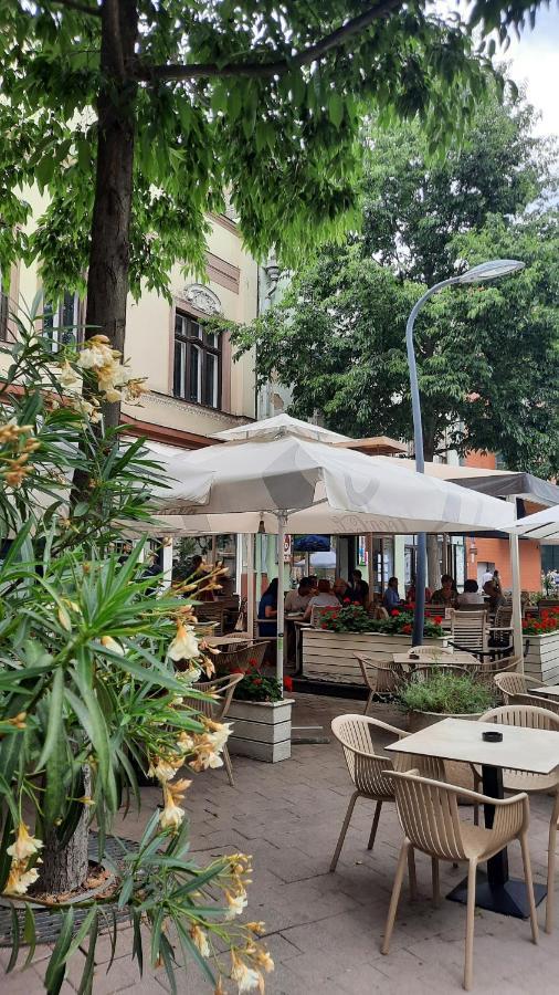 City Life Apartment Debrecen Dış mekan fotoğraf